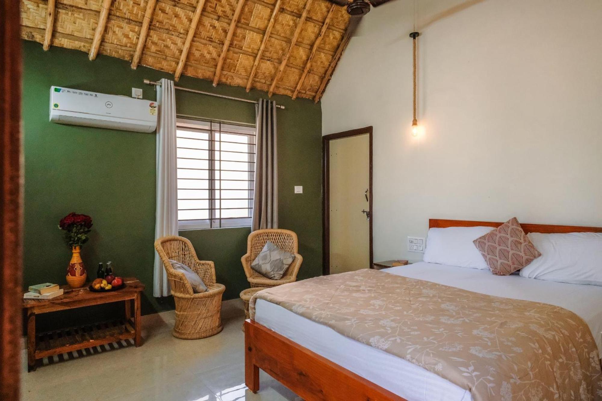 The Hideout Cottage And Restaurant Hampi Exterior foto